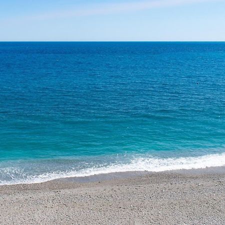 Beach House Acquamarina 勒托阳尼 外观 照片