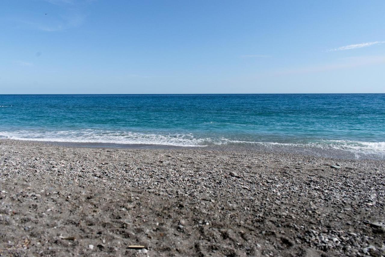 Beach House Acquamarina 勒托阳尼 外观 照片